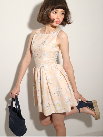 Emoda エモダ やdazzlin ダズリン の水着 Iphoneケースが安い Runway Channel ランウェイチャンネル セール中です ネット通販できれいになる日記っ